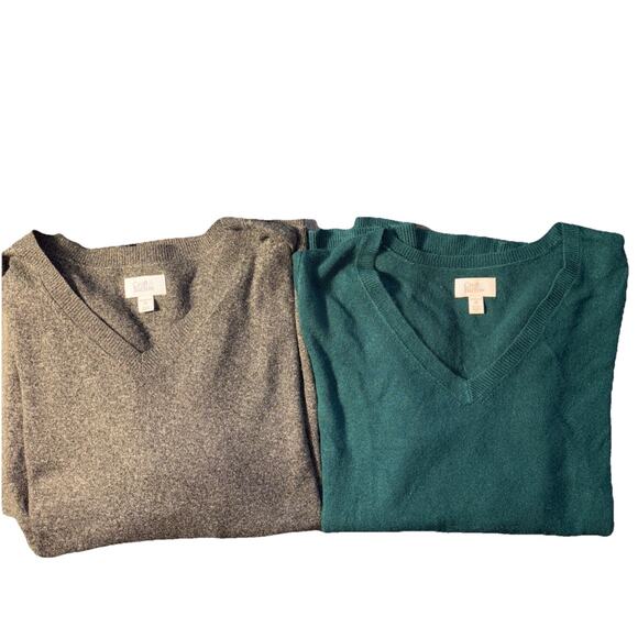 Lot Of 2 Croft & Barrow 2X V Neck Ribbed Soft Sweater Gray & Green - Picture 2 of 9